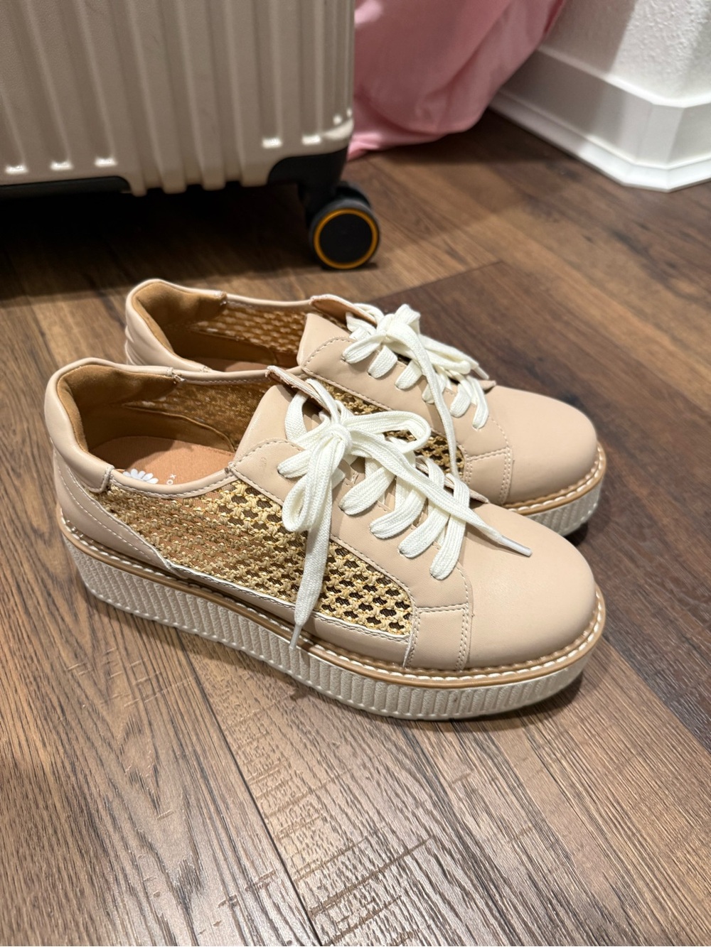 Women’s Platform Casual Sneakers in Beige and Gold